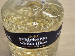  Spirituose_Vodka_Schickeria.JPG